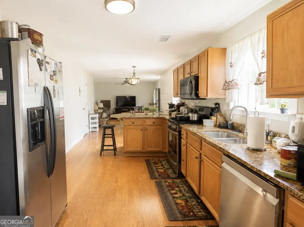 4947 Bottle Brush CT Snellville, GA 30039