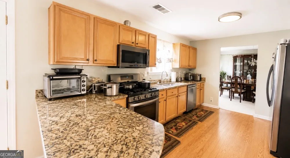 4947 Bottle Brush CT Snellville, GA 30039