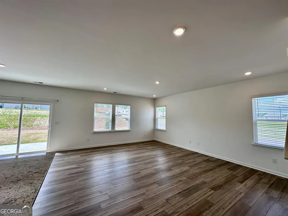 113 Sunny Side WAY Acworth, GA 30102