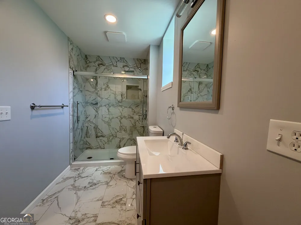 121 Quail Forest CIR Toccoa, GA 30577