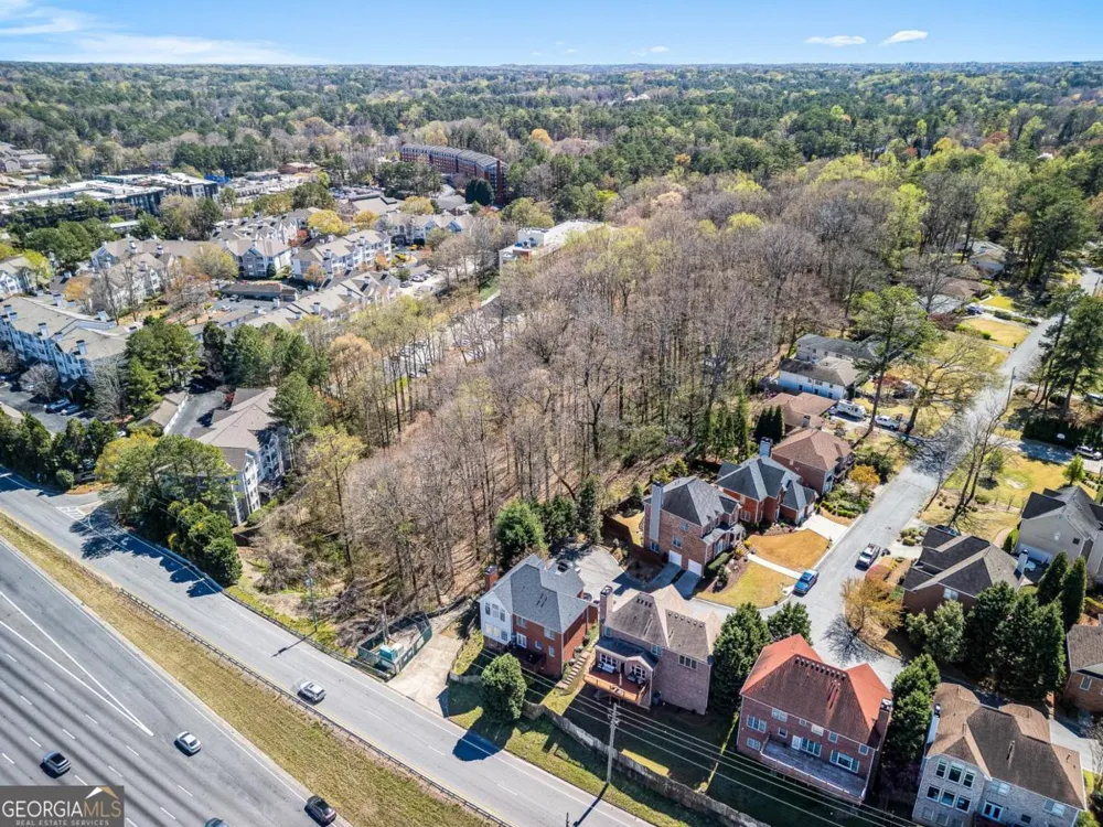 1734 Summit Glen LN Atlanta, GA 30329