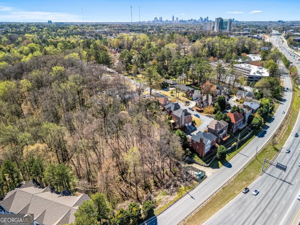 1734 Summit Glen LN Atlanta, GA 30329