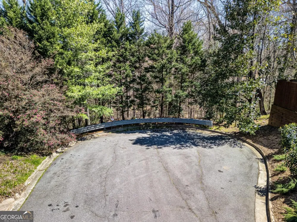 1734 Summit Glen LN Atlanta, GA 30329