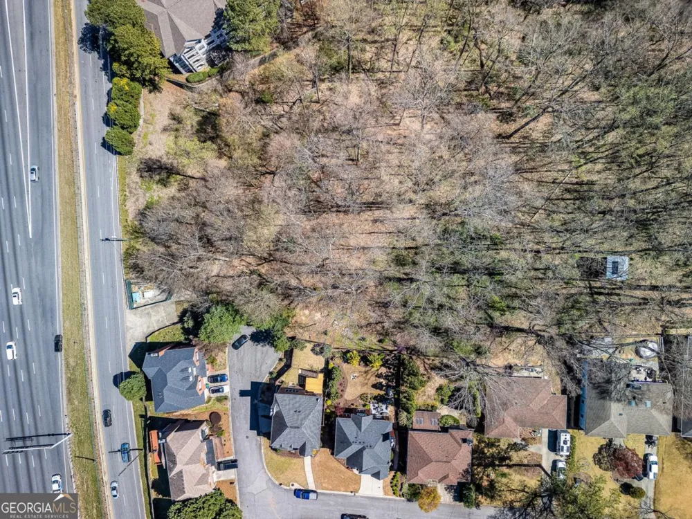 1734 Summit Glen LN Atlanta, GA 30329