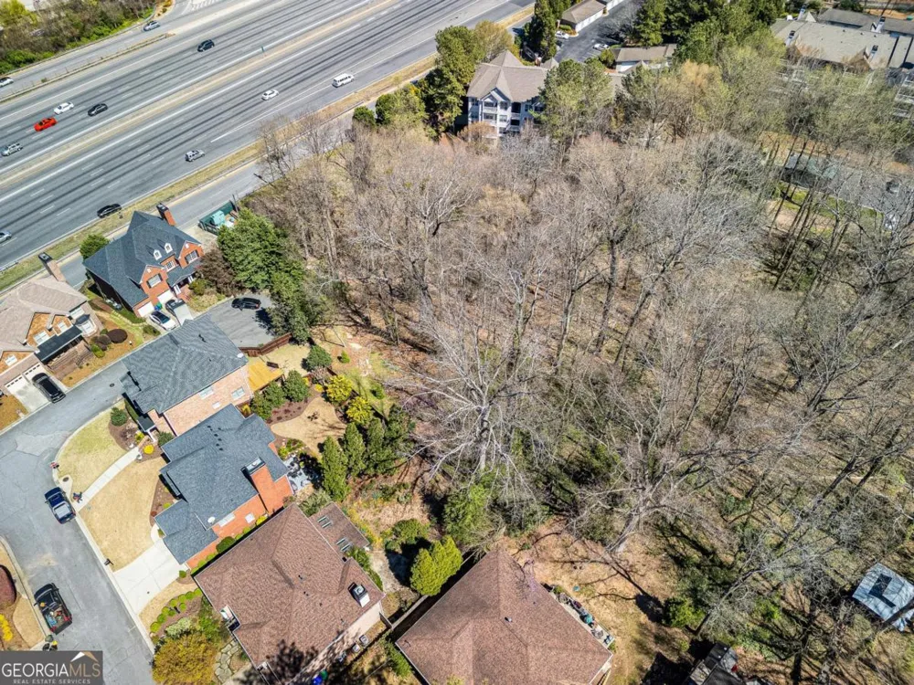 1734 Summit Glen LN Atlanta, GA 30329