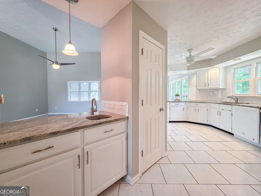 1223 Kaylyn CT Kennesaw, GA 30152