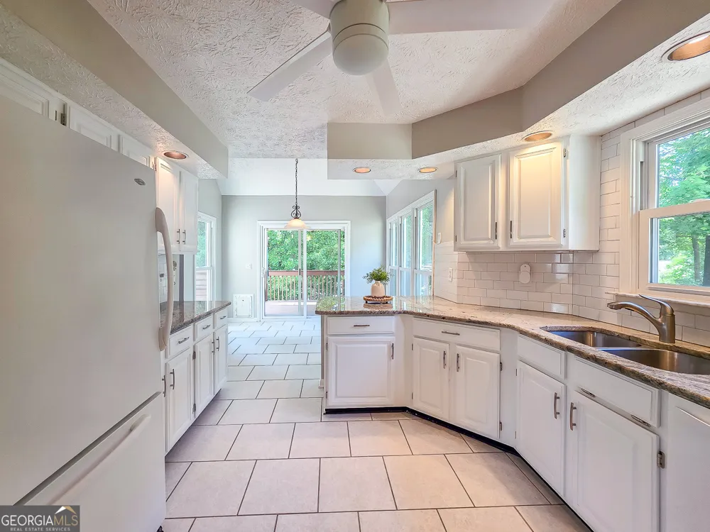 1223 Kaylyn CT Kennesaw, GA 30152