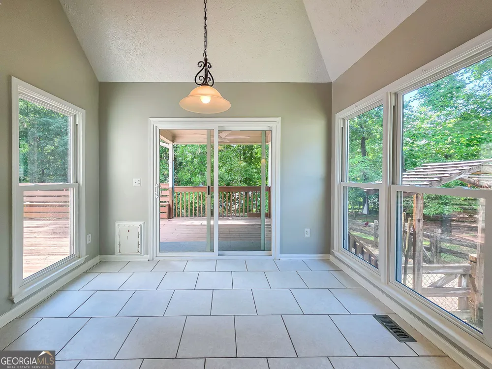 1223 Kaylyn CT Kennesaw, GA 30152