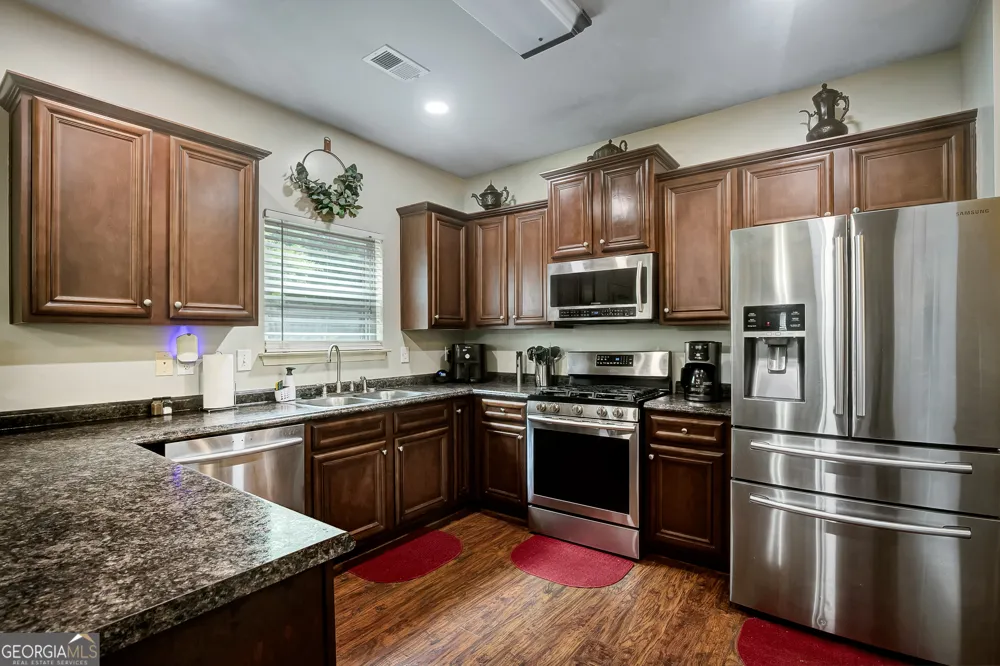 195 Scenic Hills DR Newnan, GA 30265