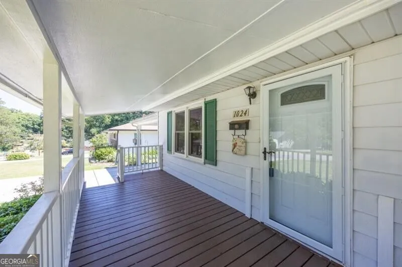 1024 Oakdale DR SE Smyrna, GA 30080