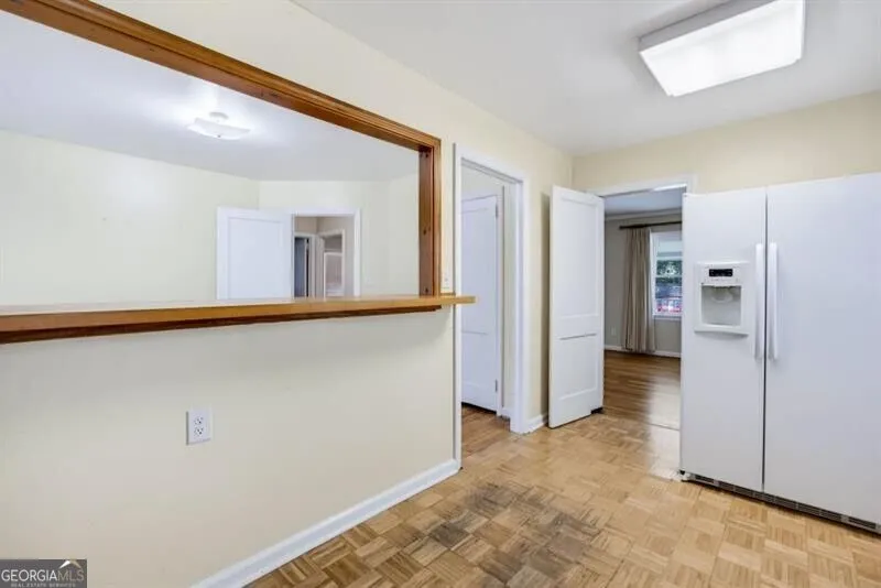 1024 Oakdale DR SE Smyrna, GA 30080