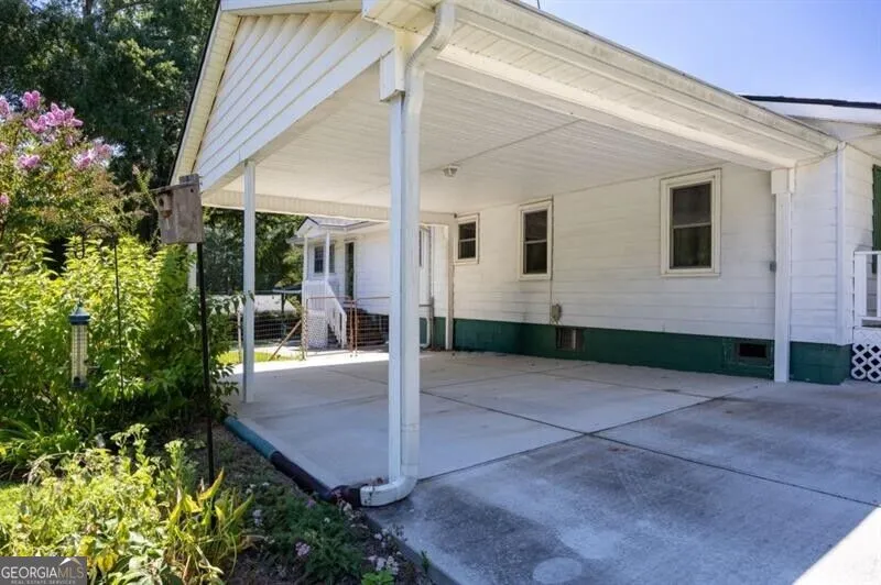 1024 Oakdale DR SE Smyrna, GA 30080
