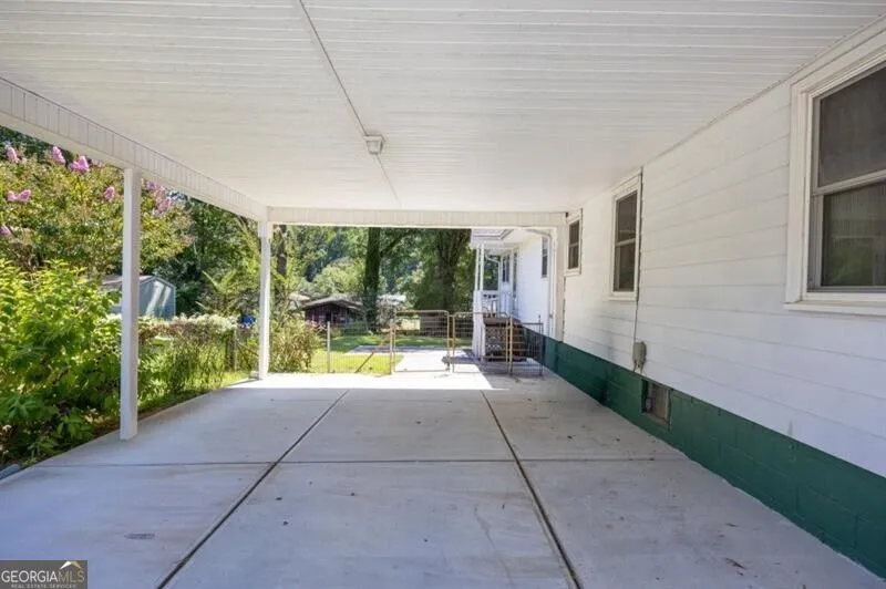 1024 Oakdale DR SE Smyrna, GA 30080
