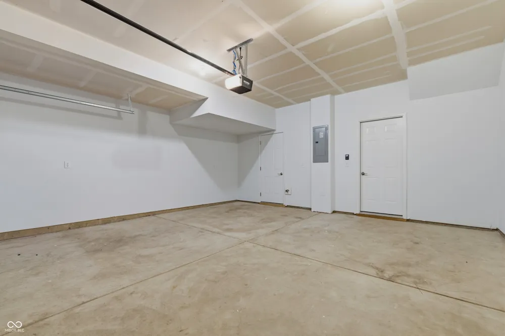 14549 Elsmere Lane Carmel, IN 46074