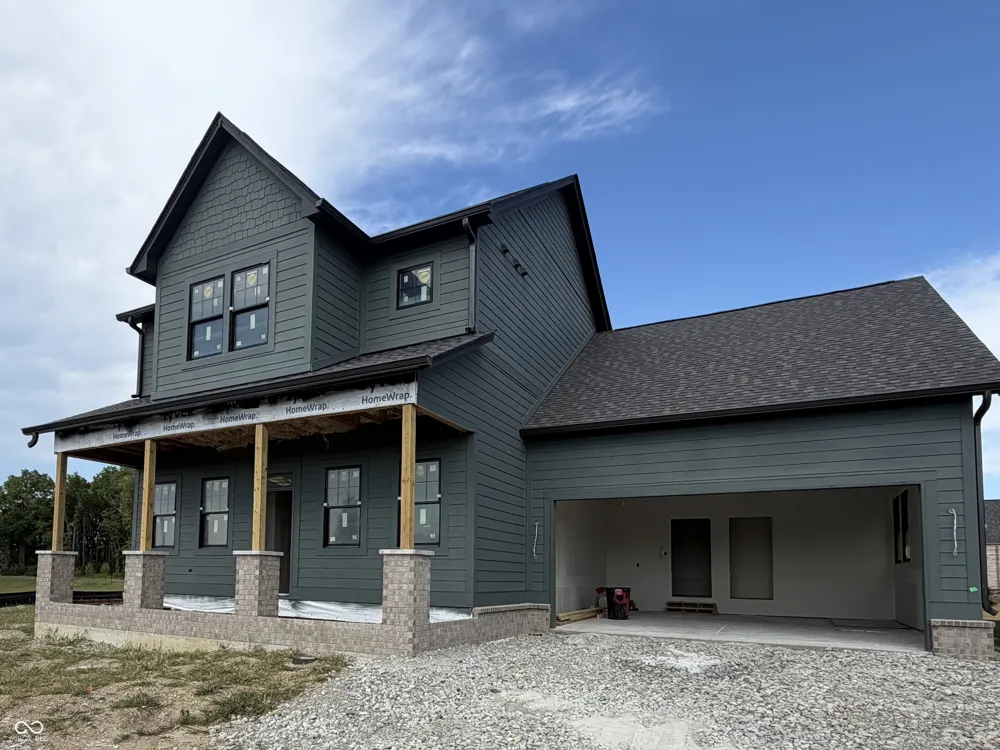 6027 Salisbury Street Zionsville, IN 46077