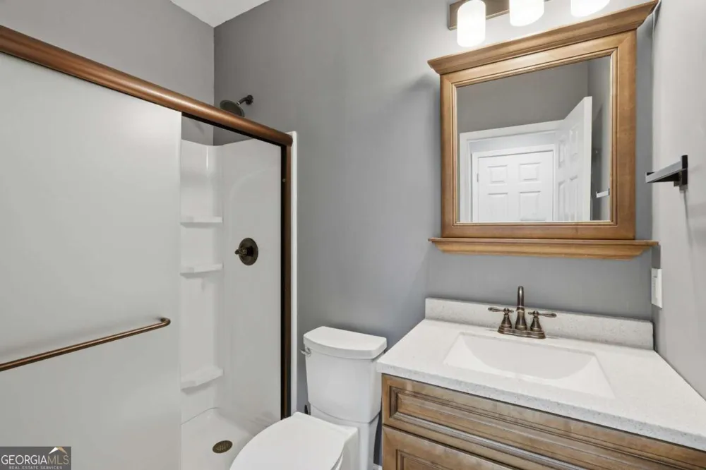 160 Treadstone Overlook Suwanee, GA 30024