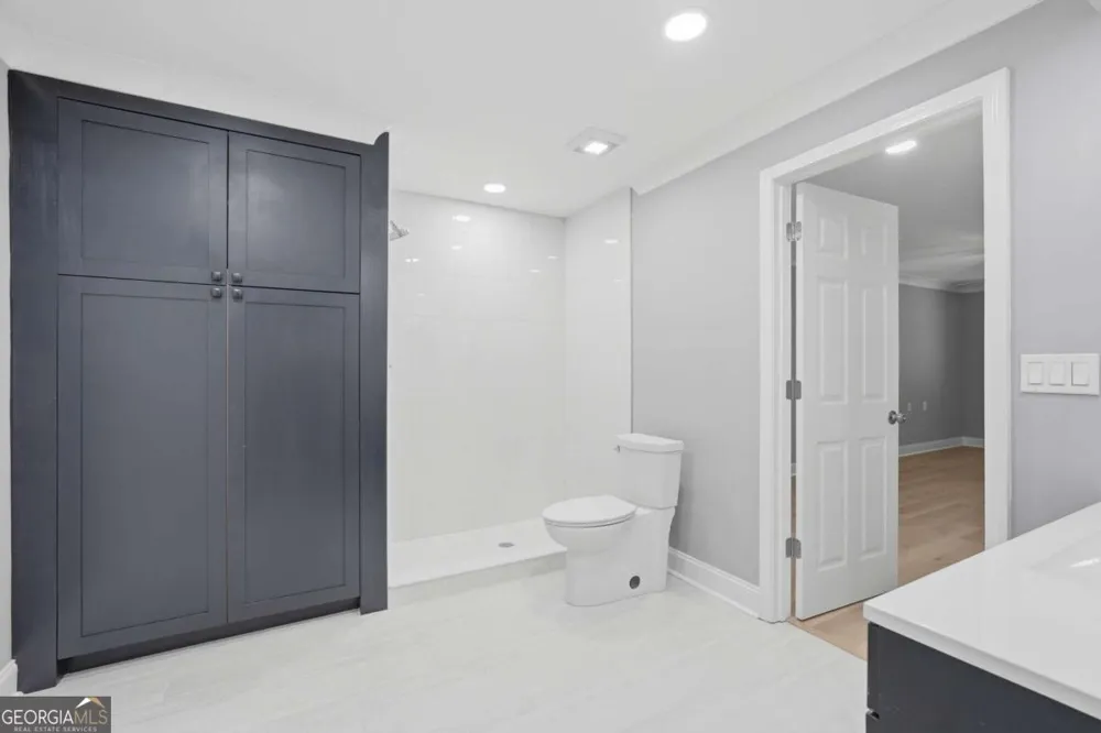 160 Treadstone Overlook Suwanee, GA 30024