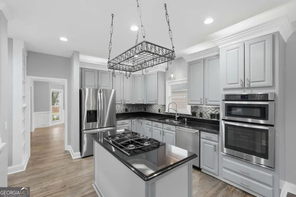 160 Treadstone Overlook Suwanee, GA 30024