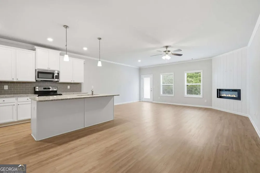 5350 Fox Den RD Oakwood, GA 30566