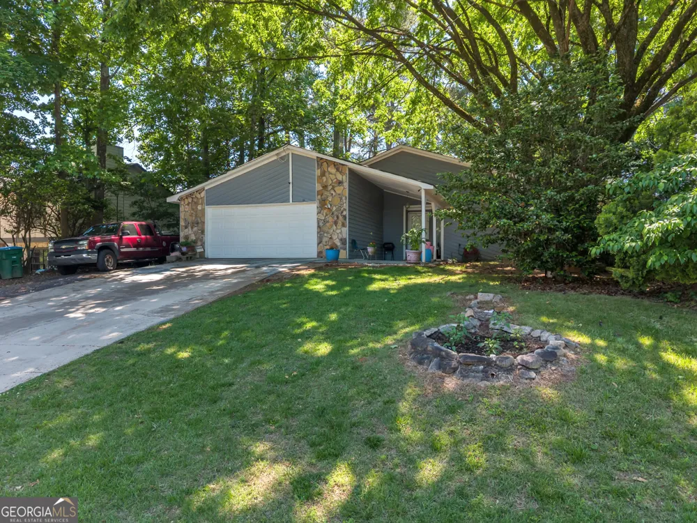 1462 Country Downs DR Norcross, GA 30093