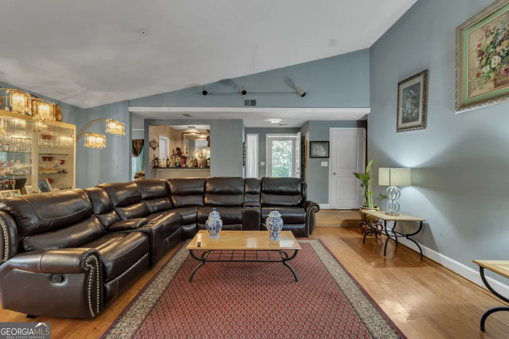 1462 Country Downs DR Norcross, GA 30093