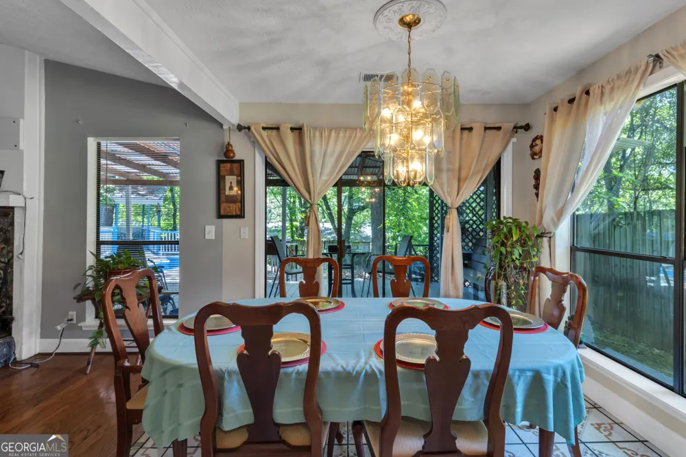 1462 Country Downs DR Norcross, GA 30093