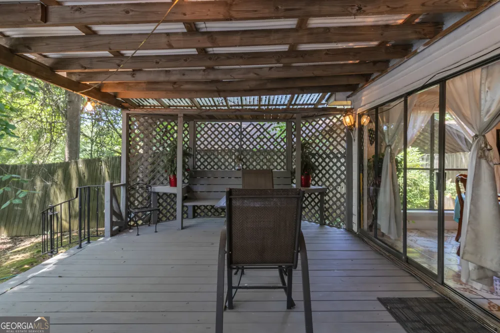 1462 Country Downs DR Norcross, GA 30093