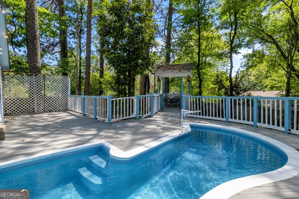 1462 Country Downs DR Norcross, GA 30093