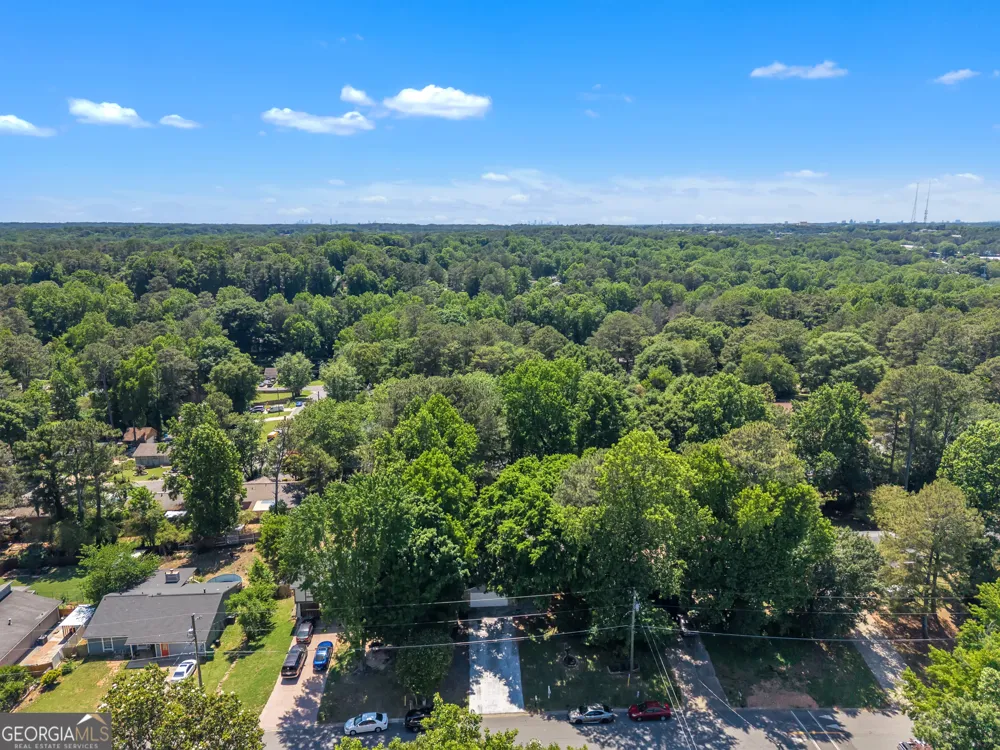 1462 Country Downs DR Norcross, GA 30093