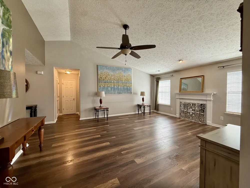 2055 Autumn Faith Way Avon, IN 46123