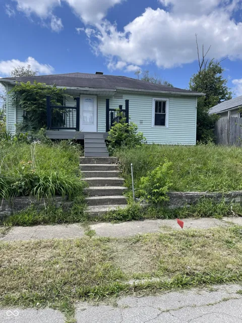 1218 Crosshall