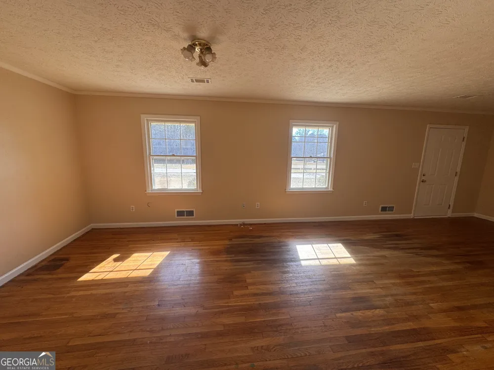 5175 Forest DR SE Covington, GA 30014