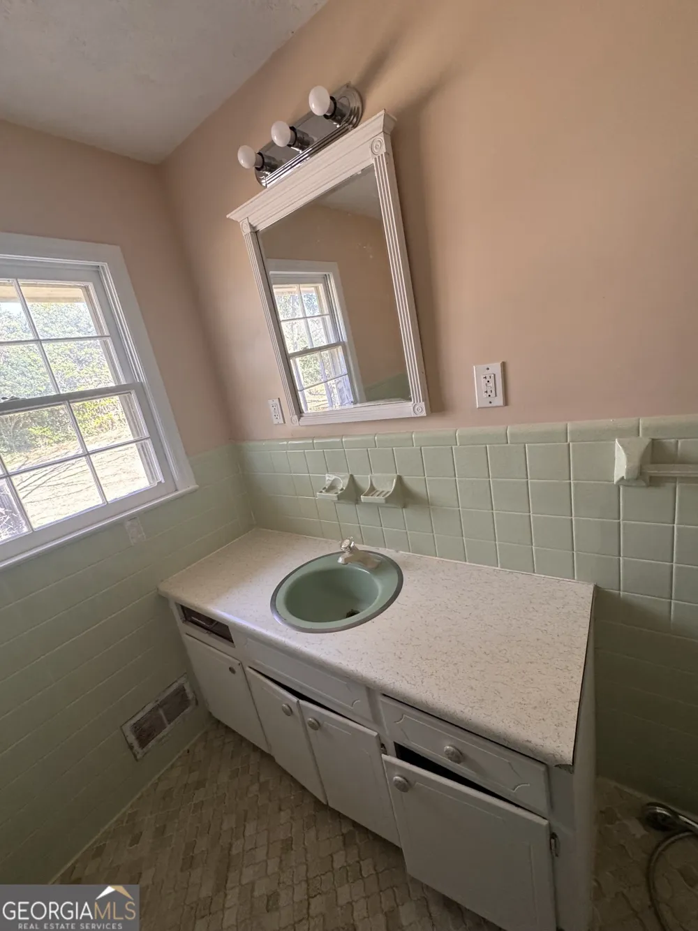 5175 Forest DR SE Covington, GA 30014