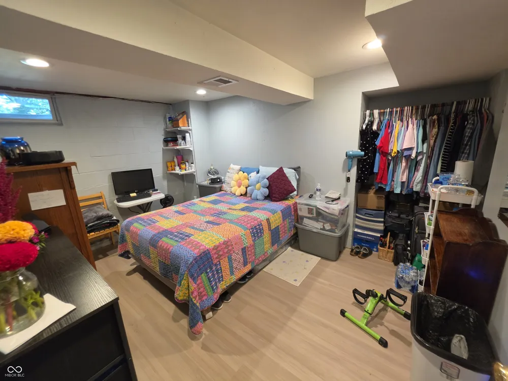 915 Belmar Avenue Indianapolis, IN 46219