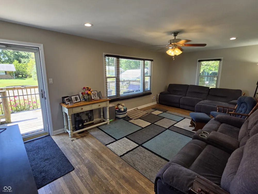 915 Belmar Avenue Indianapolis, IN 46219