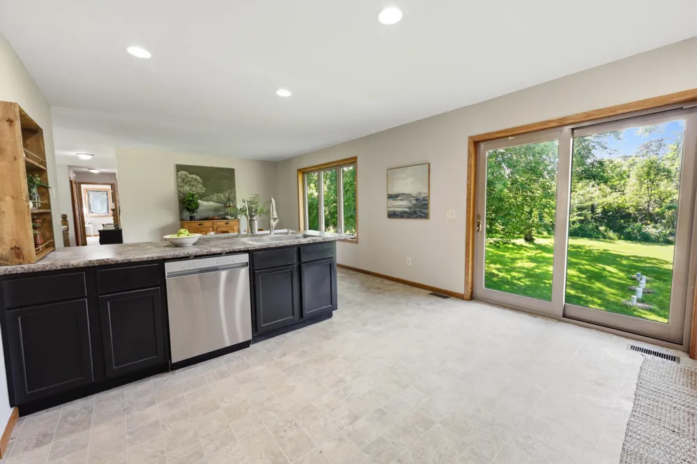 17413 Major Avenue Hutchinson, MN 55350