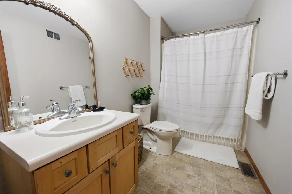 17413 Major Avenue Hutchinson, MN 55350