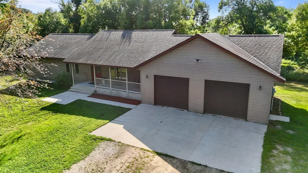 17413 Major Avenue Hutchinson, MN 55350