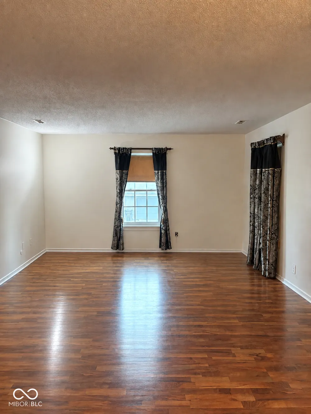 1632 Queensbridge Square #5 Indianapolis, IN 46219