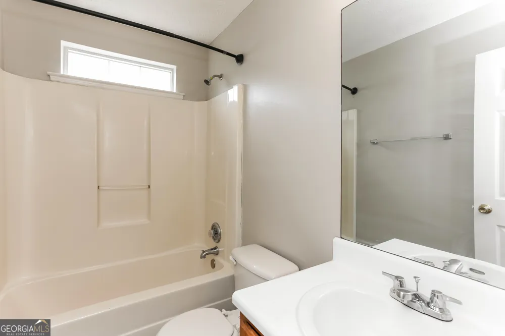372 Jasmine DR Locust Grove, GA 30248