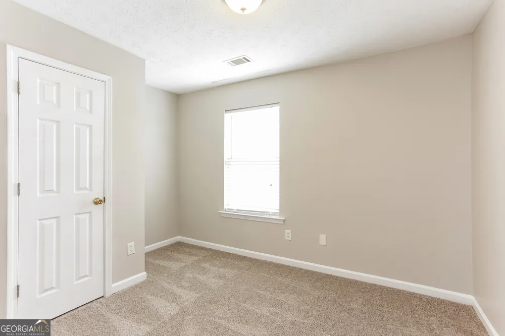372 Jasmine DR Locust Grove, GA 30248