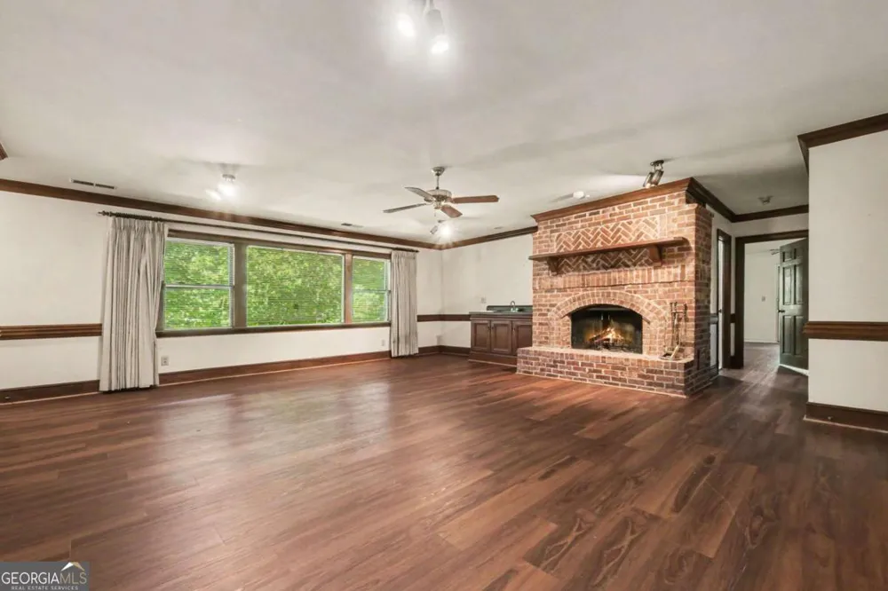 6415 River Chase CIR Sandy Springs, GA 30328