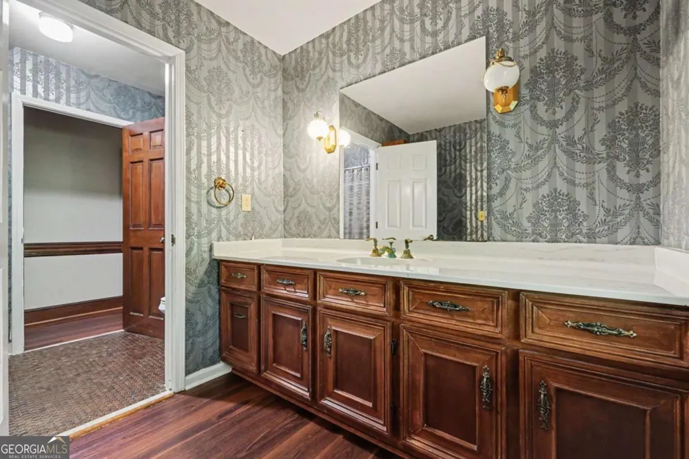 6415 River Chase CIR Sandy Springs, GA 30328