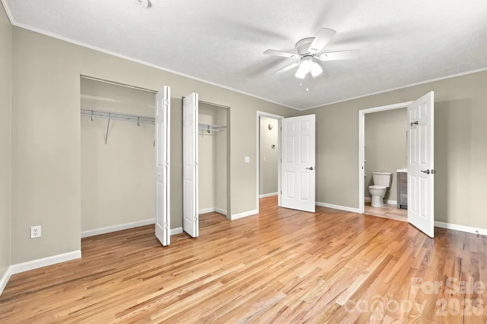 364 Pace Road Hendersonville, NC 28792