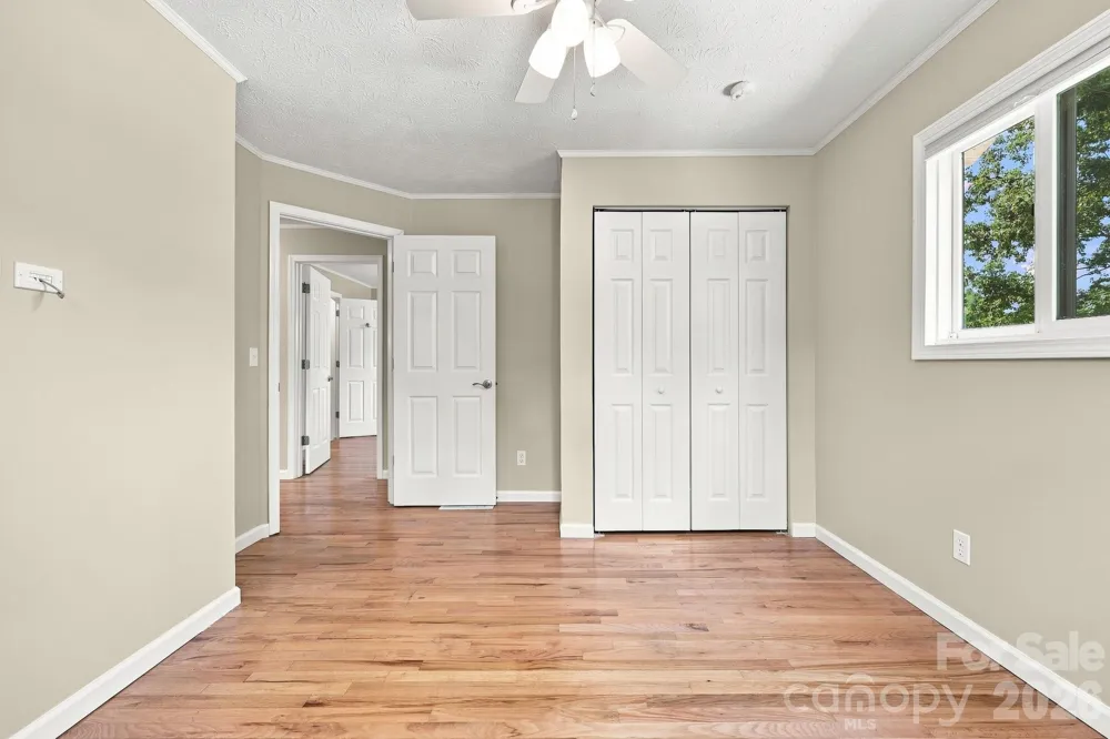 364 Pace Road Hendersonville, NC 28792
