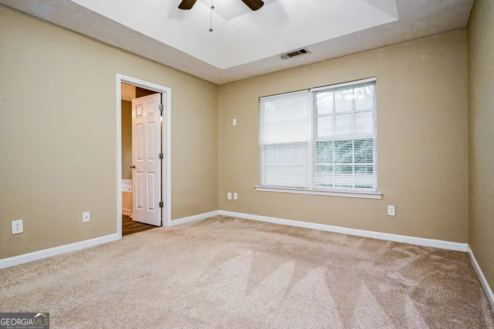 137 Longstreet CIR Oxford, GA 30054