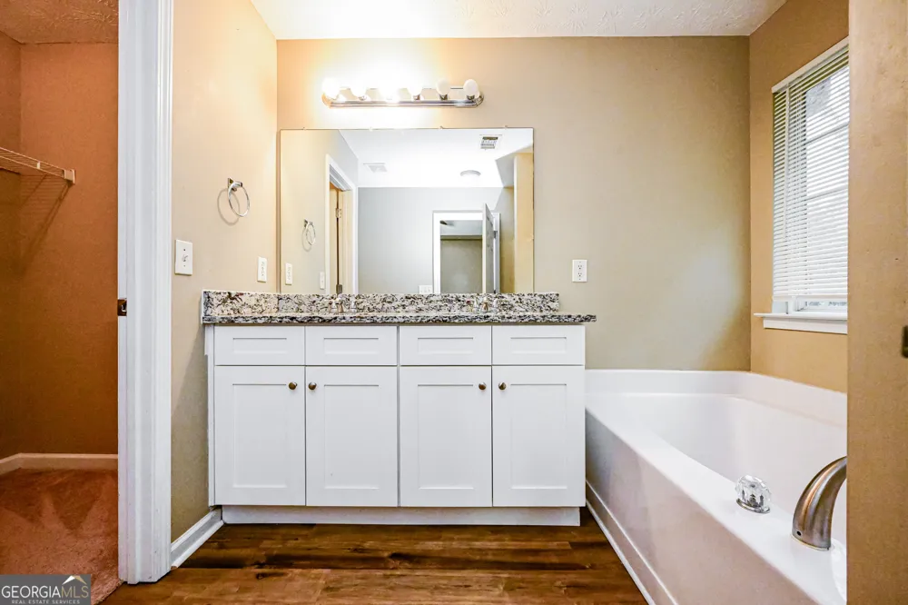 137 Longstreet CIR Oxford, GA 30054