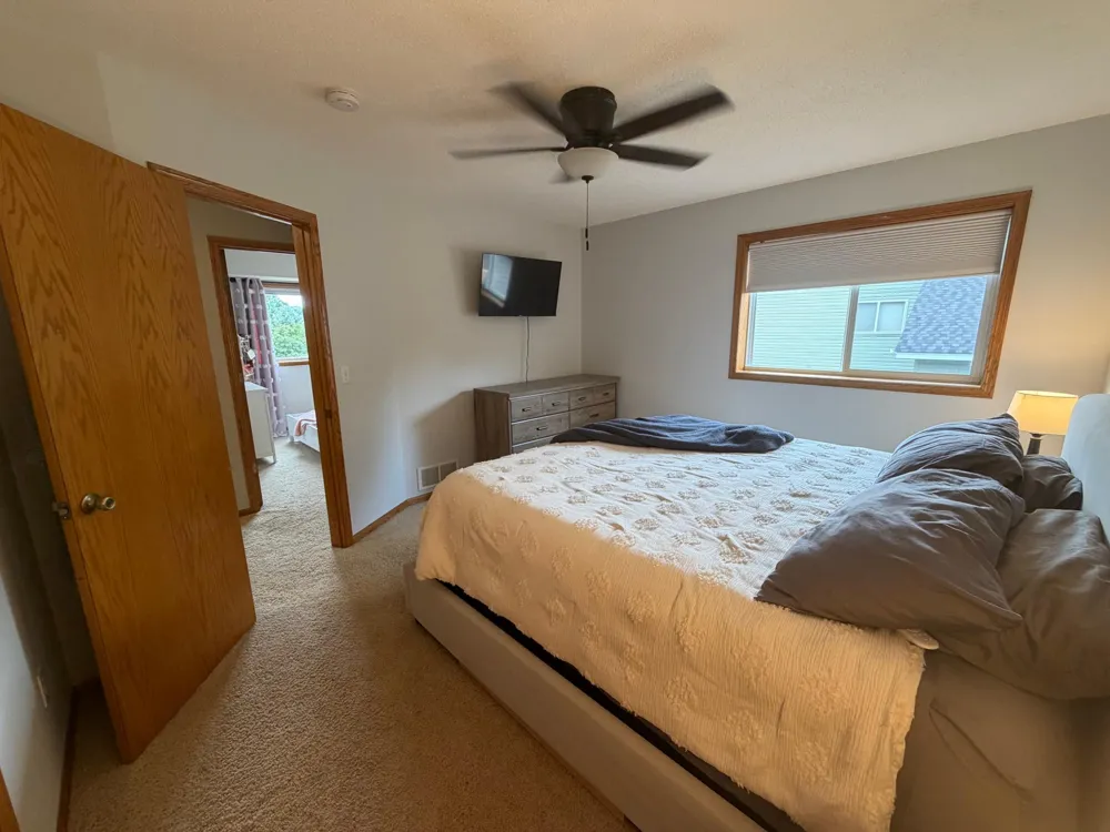 25724 Goldfinch Avenue Wyoming, MN 55092