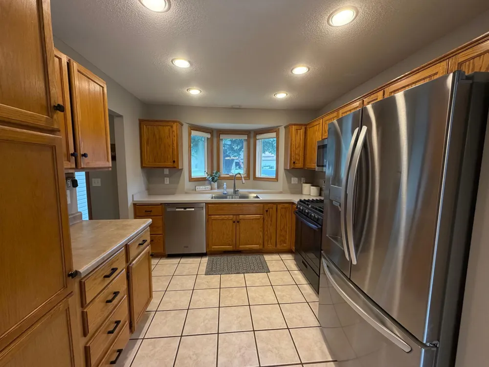 25724 Goldfinch Avenue Wyoming, MN 55092