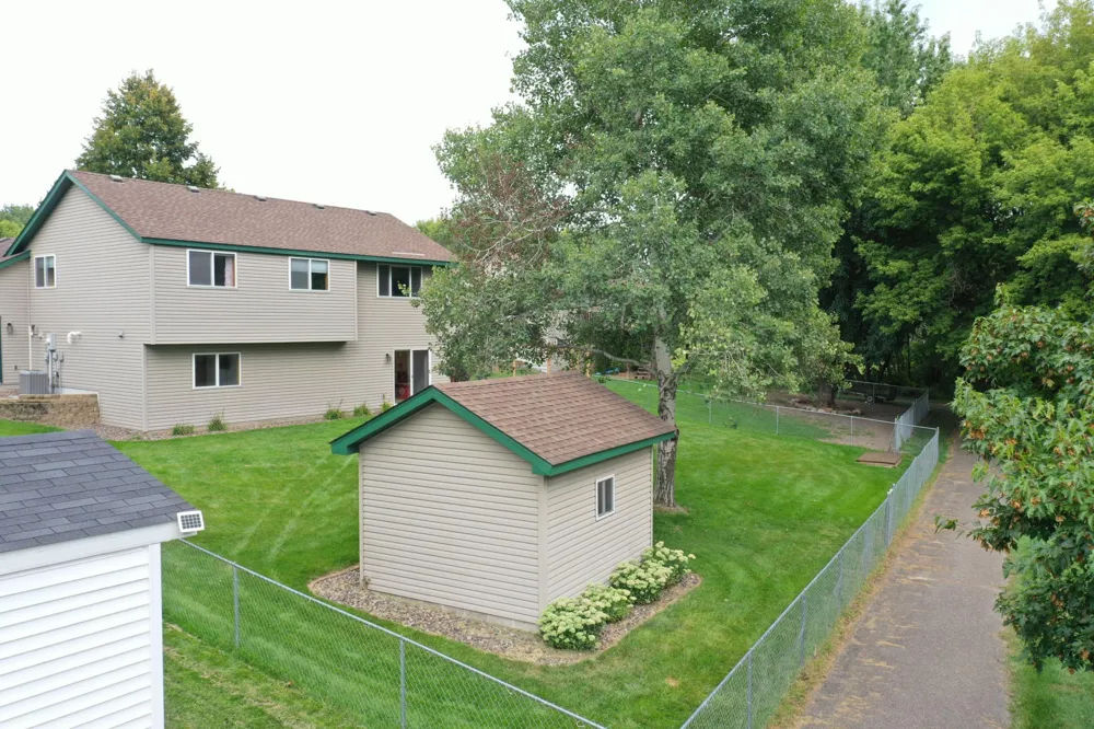 25724 Goldfinch Avenue Wyoming, MN 55092